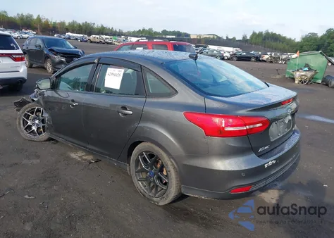 2016 Ford Focus Se z USA, uszkodzony, nr VIN 1FADP3F20GL401375